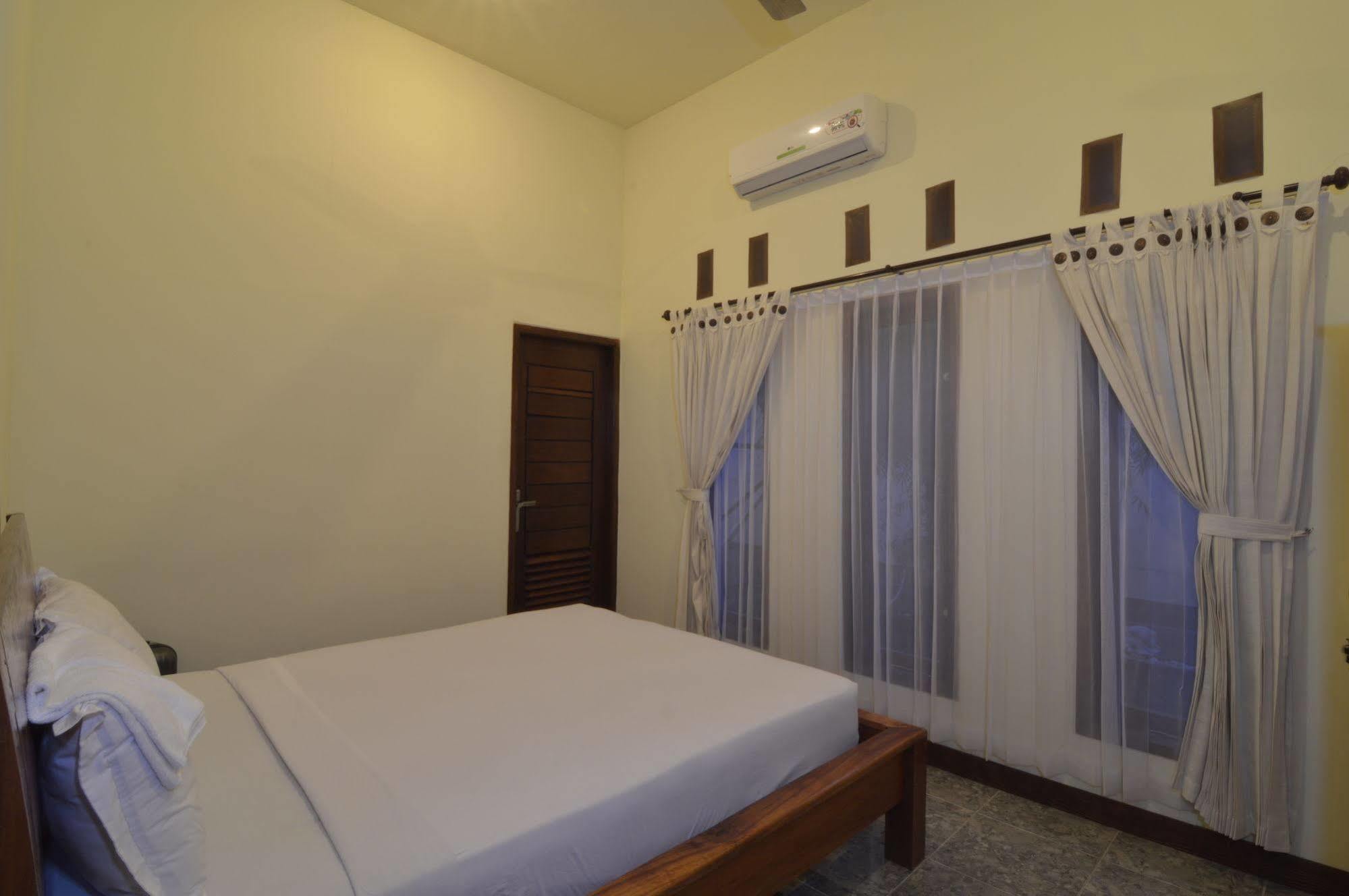 Shu Villa Lombok Kuta  エクステリア 写真