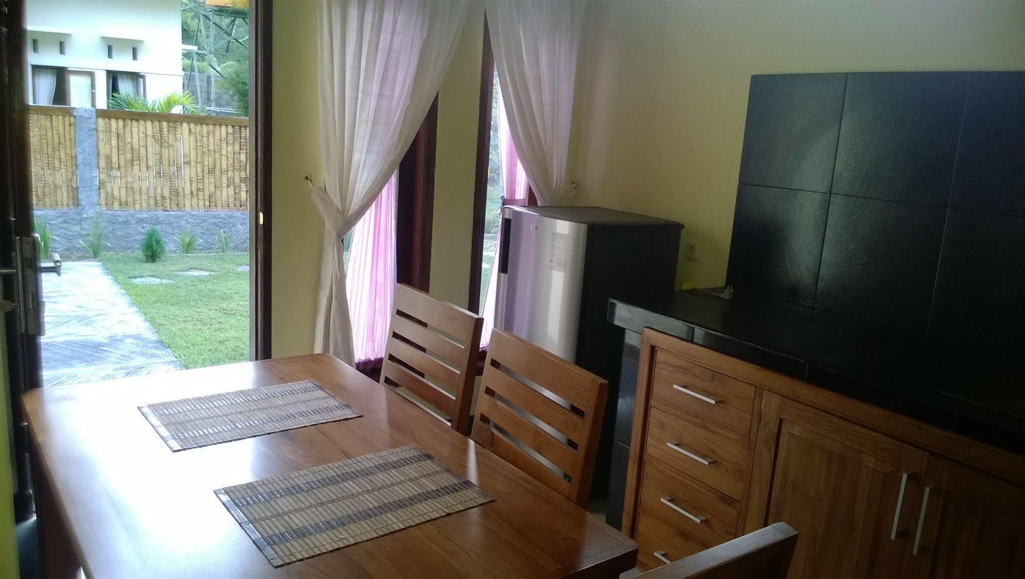 Shu Villa Lombok Kuta  エクステリア 写真