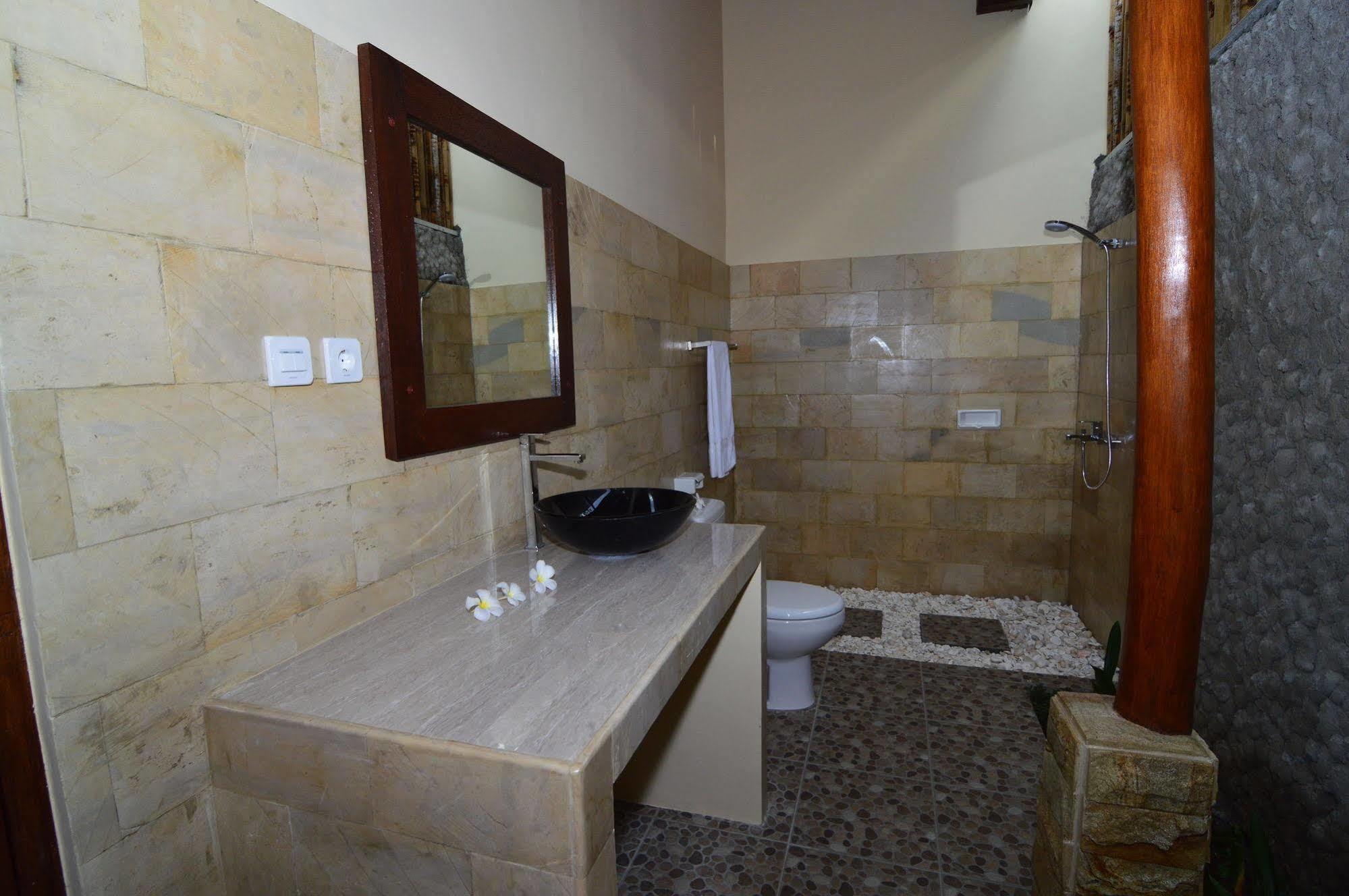 Shu Villa Lombok Kuta  エクステリア 写真