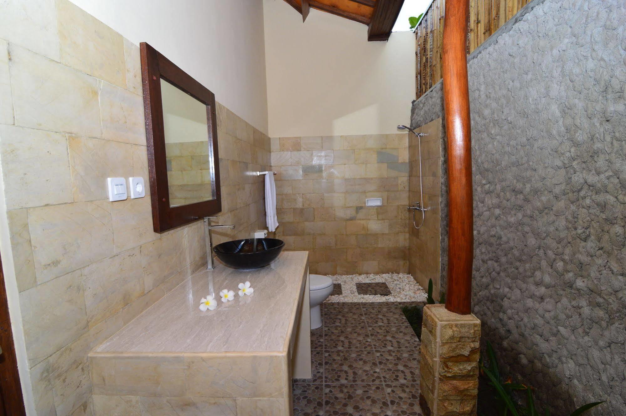 Shu Villa Lombok Kuta  エクステリア 写真